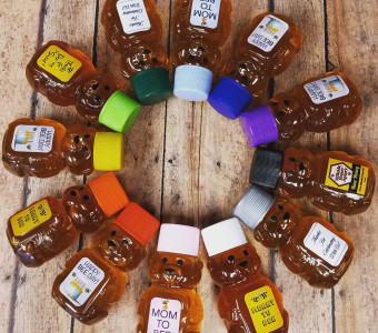 Baby honey bears make great favors for weddings, bridal or baby showers from Hillside Honey, a local Kansas city area bee farm