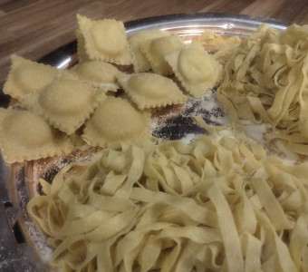 Housemade pasta- ravioli and fettuccine 